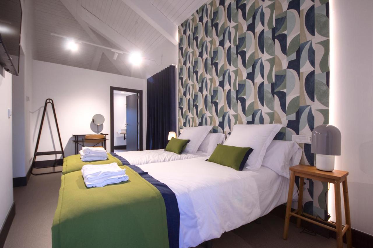 Hotel Rural O Cruce Do Burgo Friol ภายนอก รูปภาพ
